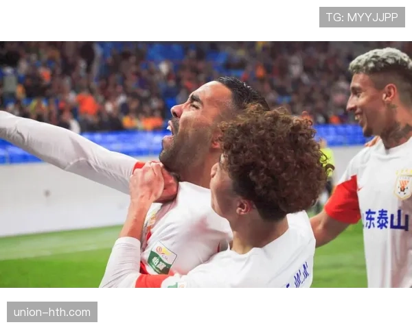 故意手球判罚标准为何常引发裁判尺度争议？